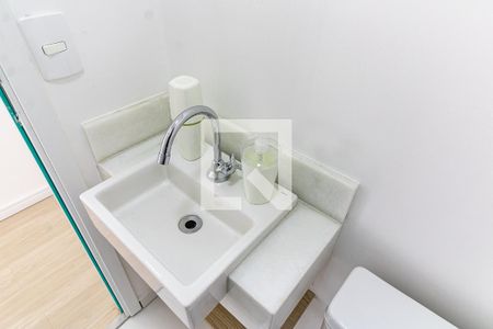 Lavabo de apartamento para alugar com 3 quartos, 72m² em Vila Nair, São Paulo