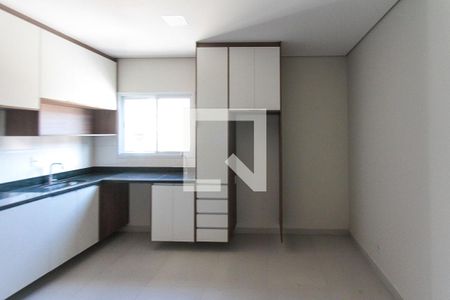 Cozinha de apartamento para alugar com 2 quartos, 47m² em Vila Ivone, São Paulo