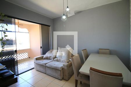 Sala de apartamento para alugar com 2 quartos, 80m² em Ramos, Rio de Janeiro