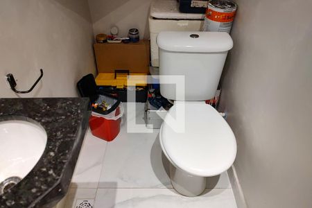 Lavabo de casa de condomínio para alugar com 2 quartos, 58m² em Vilamar, Praia Grande