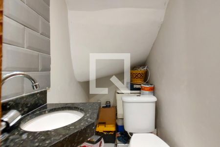 Lavabo de casa de condomínio para alugar com 2 quartos, 58m² em Vilamar, Praia Grande