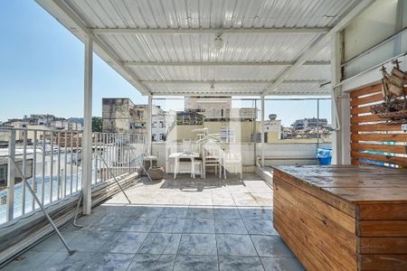 Casa de condomínio à venda com 96m², 4 quartos e 1 vaga Casa de condomínio à venda com 96m², 4 quartos e 1 vagaTerraço