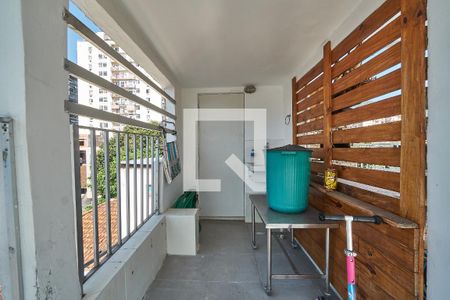 Casa de condomínio à venda com 96m², 4 quartos e 1 vaga Casa de condomínio à venda com 96m², 4 quartos e 1 vagaTerraço