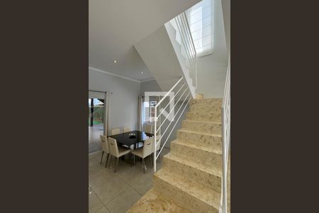 Escada de casa de condomínio à venda com 4 quartos, 370m² em Alphaville, Santana de Parnaíba