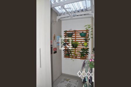 Casa à venda com 60m², 2 quartos e 1 vaga Casa à venda com 60m², 2 quartos e 1 vagaÁrea de Serviço