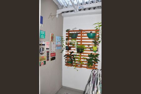 Casa à venda com 60m², 2 quartos e 1 vaga Casa à venda com 60m², 2 quartos e 1 vagaÁrea de Serviço