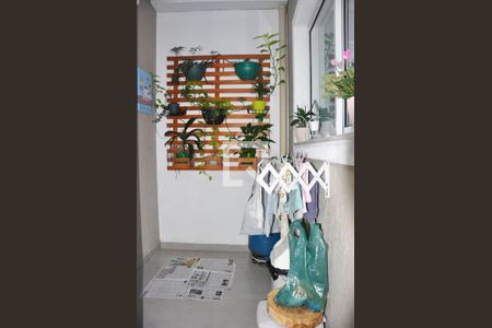 Casa à venda com 60m², 2 quartos e 1 vaga Casa à venda com 60m², 2 quartos e 1 vagaÁrea de Serviço