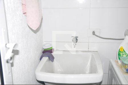 Casa à venda com 60m², 2 quartos e 1 vaga Casa à venda com 60m², 2 quartos e 1 vagaÁrea de Serviço