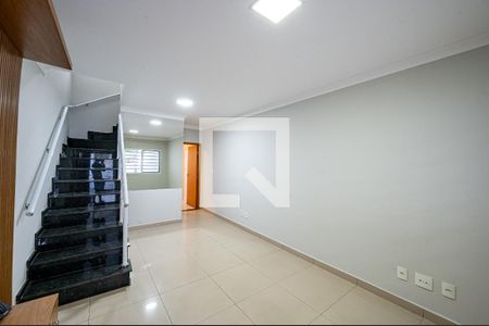 Sala de casa para alugar com 3 quartos, 98m² em Vila Alexandria, São Paulo