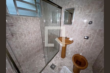 Banheiro de apartamento para alugar com 2 quartos, 53m² em Madureira, Rio de Janeiro
