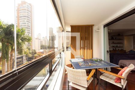 Sala de apartamento para alugar com 4 quartos, 200m² em Indianópolis, São Paulo