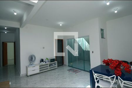 Sala de casa para alugar com 2 quartos, 98m² em Cordovil, Rio de Janeiro