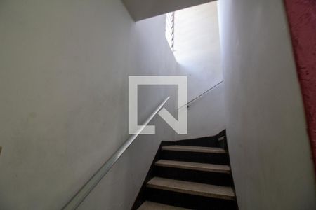 Escada de casa à venda com 3 quartos, 198m² em Chácara Monte Alegre, São Paulo