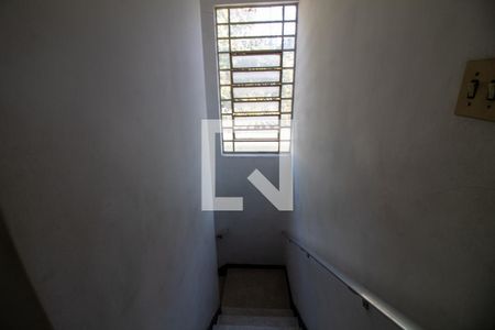 Escada de casa à venda com 3 quartos, 198m² em Chácara Monte Alegre, São Paulo