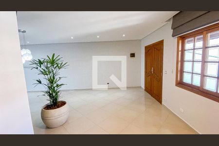 Sala de casa para alugar com 3 quartos, 245m² em Cidade São Jorge, Santo André