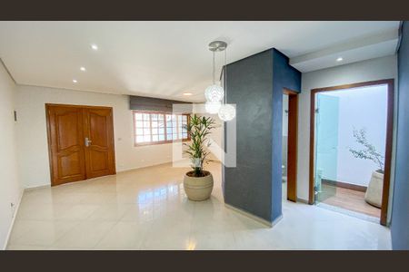 Sala de casa à venda com 3 quartos, 245m² em Cidade São Jorge, Santo André