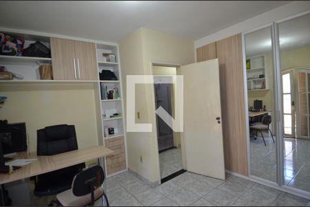 Quarto 2 de casa à venda com 3 quartos, 170m² em Cordovil, Rio de Janeiro