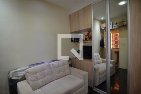 Quarto 1 de casa para alugar com 3 quartos, 170m² em Cordovil, Rio de Janeiro