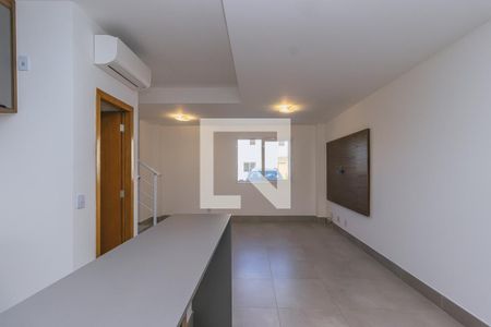 Sala de casa de condomínio para alugar com 3 quartos, 146m² em Urbanova, São José dos Campos