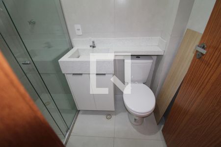 Banheiro de kitnet/studio para alugar com 1 quarto, 27m² em Santana, São Paulo