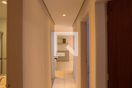 Corredor  de apartamento à venda com 3 quartos, 75m² em Sagrada Família, Belo Horizonte