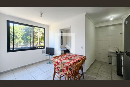 Sala / Cozinha de apartamento para alugar com 2 quartos, 34m² em Jurubatuba, São Paulo