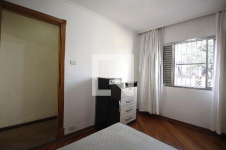 Quarto 2 de casa para alugar com 2 quartos, 156m² em Santa Teresinha, São Paulo