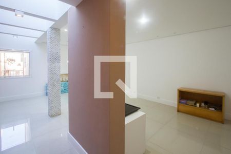 Sala de casa para alugar com 3 quartos, 137m² em Jardim Monte Azul, São Paulo