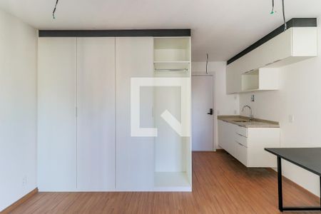 Sala/Quarto de kitnet/studio à venda com 1 quarto, 24m² em Campo Belo, São Paulo