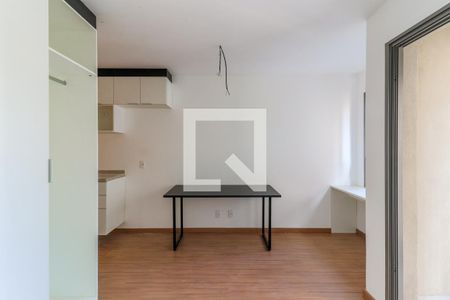 Sala/Quarto de kitnet/studio à venda com 1 quarto, 24m² em Campo Belo, São Paulo