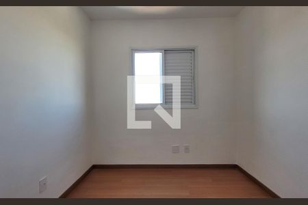 Quarto de apartamento à venda com 2 quartos, 54m² em Utinga, Santo André