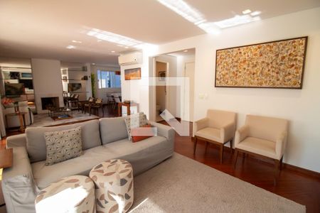 Sala de TV de apartamento para alugar com 3 quartos, 200m² em Brooklin Novo, São Paulo