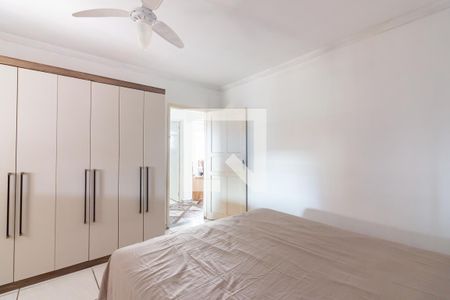 Suíte de casa à venda com 3 quartos, 220m² em Bela Vista, Osasco