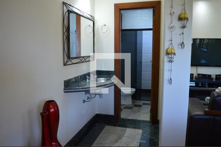 Banheiro Social de casa à venda com 3 quartos, 483m² em Arcadia, Contagem