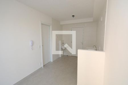 Sala/Cozinha de apartamento para alugar com 1 quarto, 31m² em Socorro, São Paulo