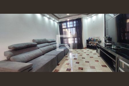 Sala de casa para alugar com 3 quartos, 299m² em Parque Jaçatuba, Santo André