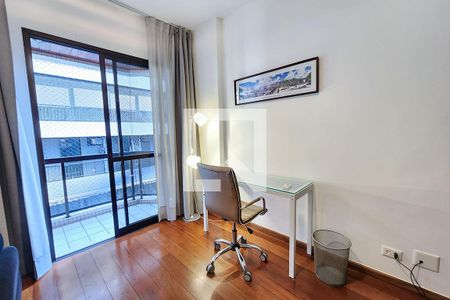 Quarto de apartamento para alugar com 3 quartos, 104m² em Botafogo, Rio de Janeiro