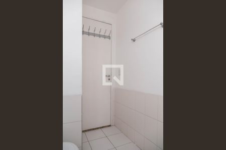 Banheiro da Suíte de apartamento para alugar com 3 quartos, 67m² em Vila das Bandeiras, Guarulhos