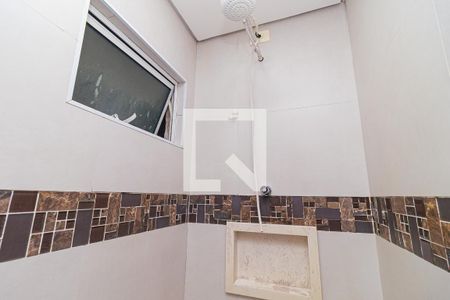 Banheiro de kitnet/studio para alugar com 1 quarto, 31m² em Bela Vista, São Paulo