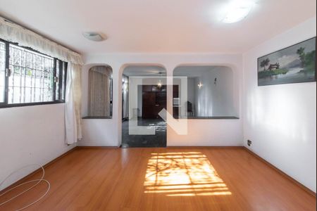 Sala de TV de casa à venda com 3 quartos, 158m² em Cidade Monções, São Paulo