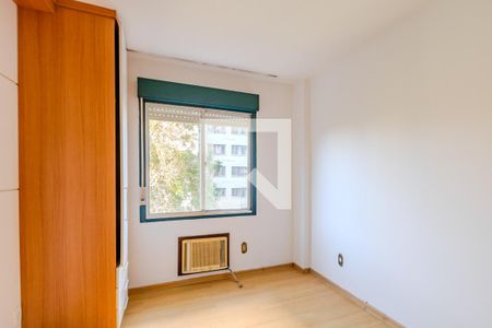 Quarto 2 de apartamento para alugar com 2 quartos, 58m² em Cristal, Porto Alegre