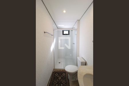Banheiro de kitnet/studio para alugar com 1 quarto, 35m² em Vila Nova Conceição, São Paulo