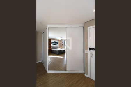 Sala/Quarto de kitnet/studio para alugar com 1 quarto, 35m² em Vila Nova Conceição, São Paulo