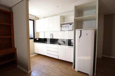Cozinha de kitnet/studio para alugar com 1 quarto, 35m² em Vila Nova Conceição, São Paulo