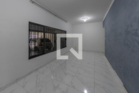 Sala de casa para alugar com 2 quartos, 81m² em Vila Ivone, São Paulo