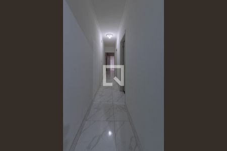 Corredor de casa para alugar com 2 quartos, 70m² em Vila Ivone, São Paulo