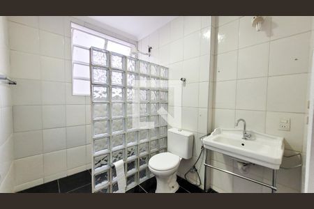 Banheiro de apartamento à venda com 1 quarto, 55m² em Vl dos Jequitibas, Campinas