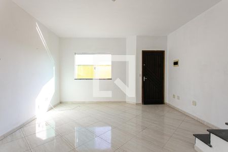 Sala de casa de condomínio para alugar com 3 quartos, 80m² em Penha de França, São Paulo