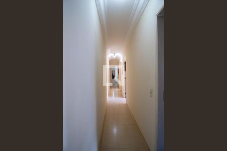 Corredor  de apartamento à venda com 3 quartos, 60m² em Vila Butantã, São Paulo