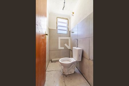 Banheiro de kitnet/studio para alugar com 1 quarto, 19m² em Vila Romana, São Paulo